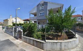 Apartmani L&R Bibinje